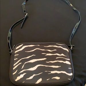 Zebra Tote perfect for kindle